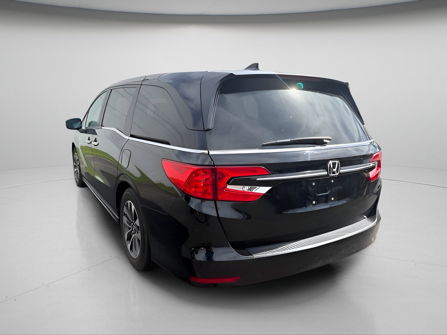 Used 2024 Honda Odyssey EX-L image 16
