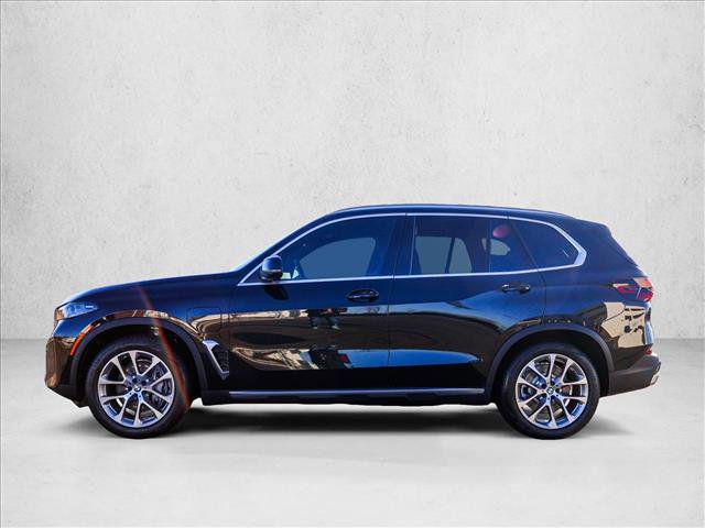 New 2026 BMW X5 xDrive50e image 8