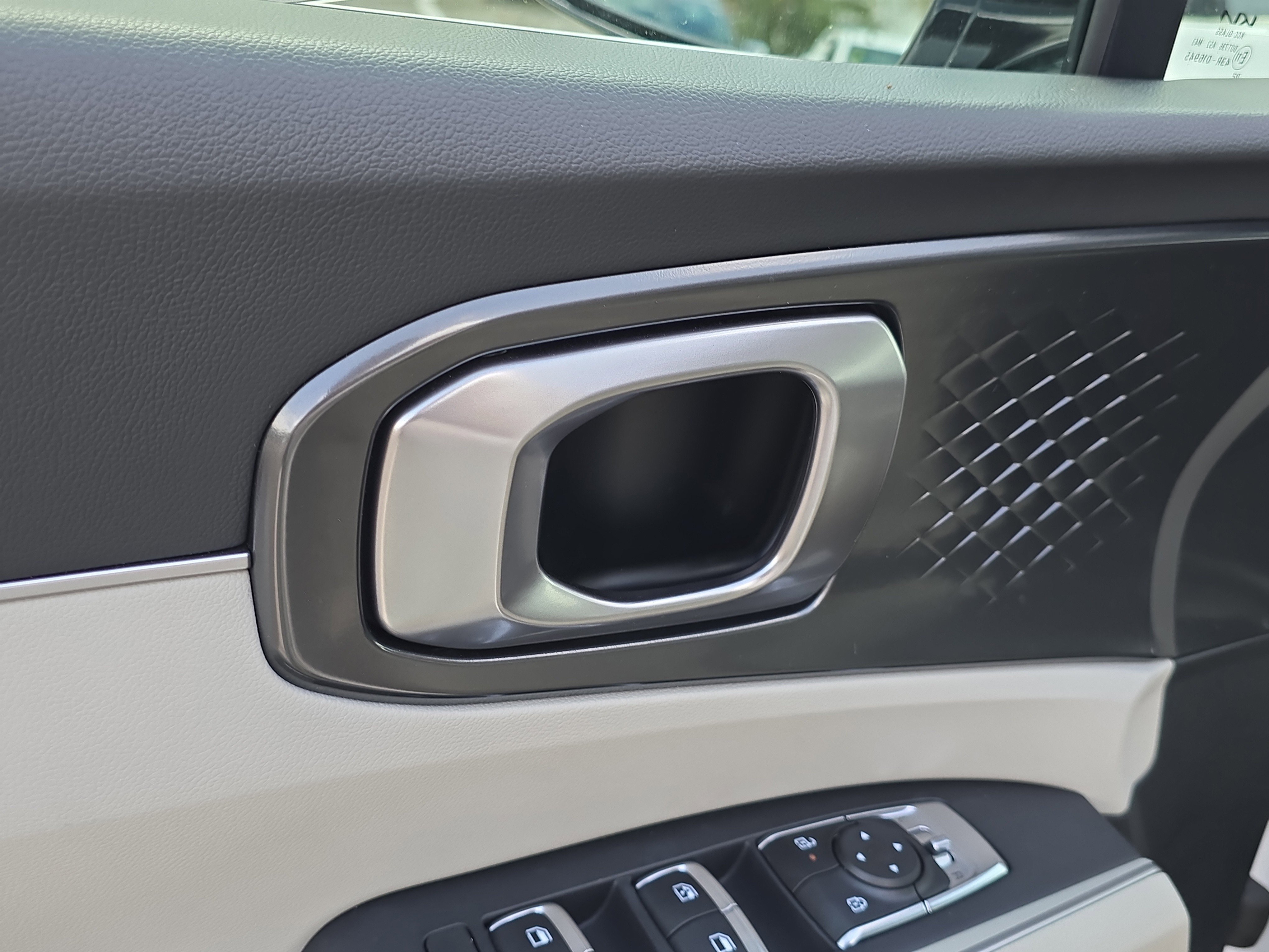 Certified 2025 Kia Sorento EX image 20