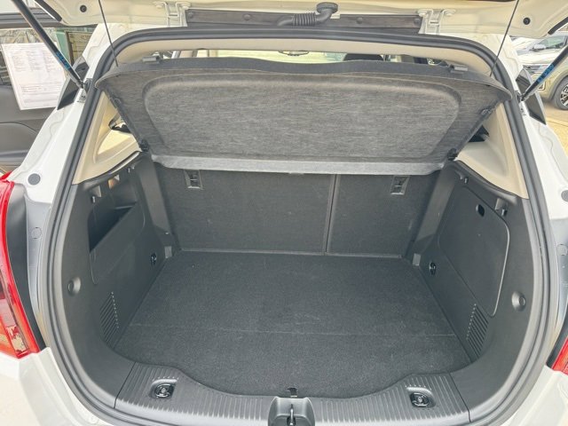 Used 2022 Buick Encore Preferred w/ Safety Package image 9