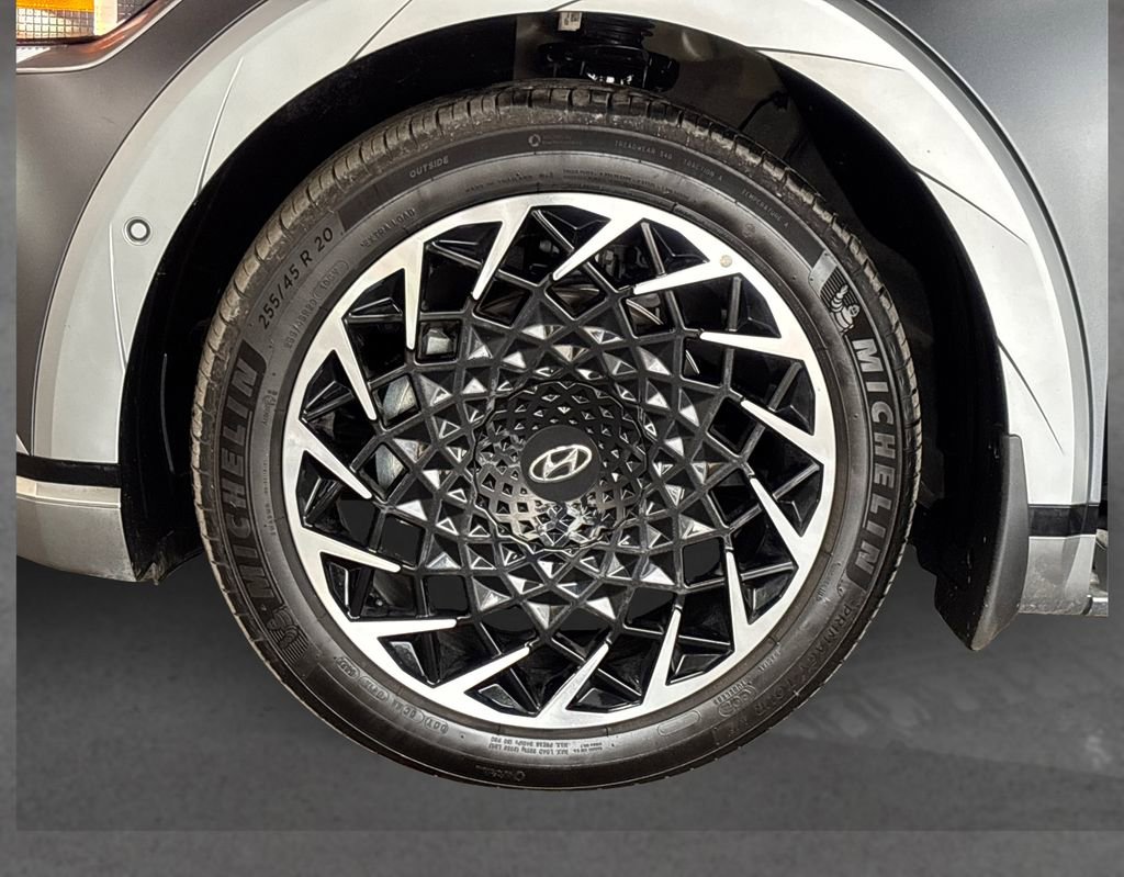 Certified 2023 Hyundai Ioniq 5 Limited w/ Cargo Package image 13