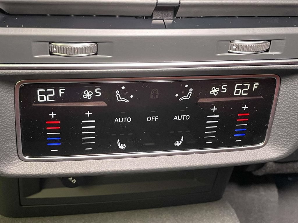 New 2026 Audi SQ8 Premium Plus AWD/4WD image 25