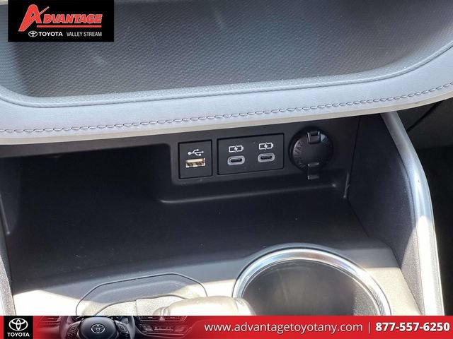 Used 2023 Toyota Highlander LE AWD/4WD image 36
