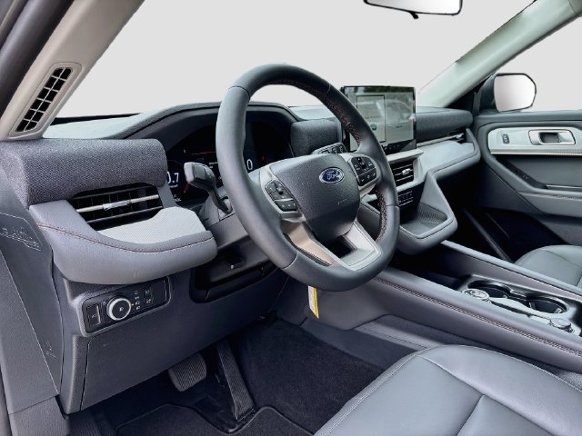 New 2026 Ford Explorer Active w/ Active Comfort Package RWD image 9