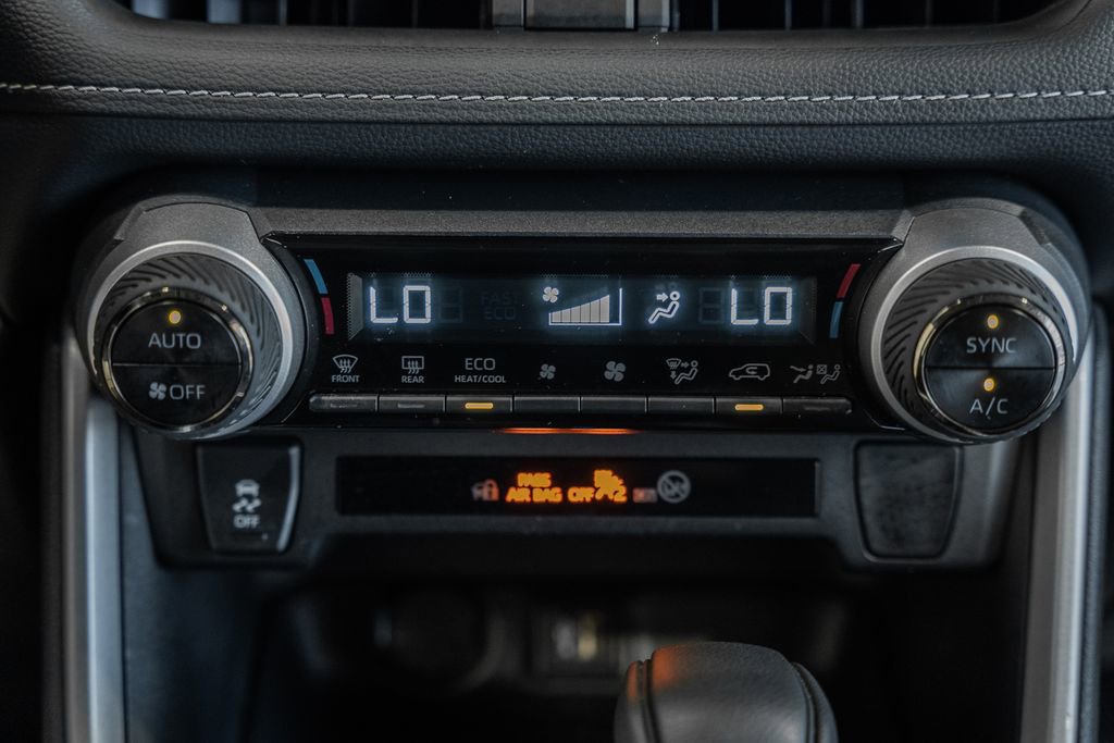 Used 2025 Toyota RAV4 XLE image 20