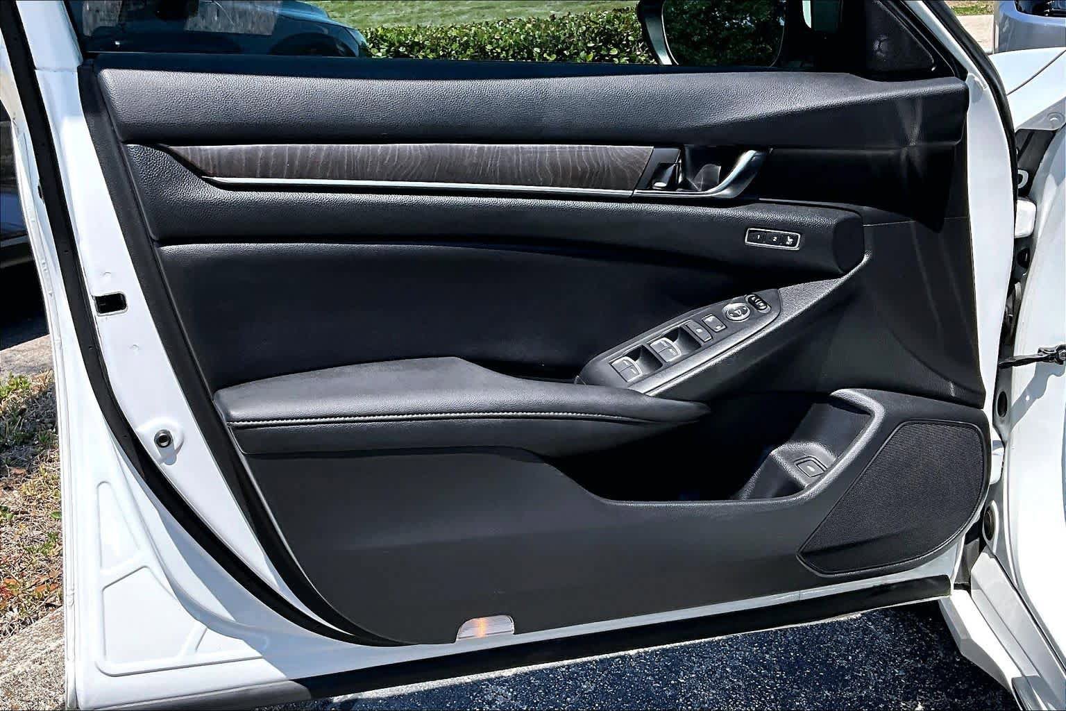 Used 2021 Honda Accord Touring image 26