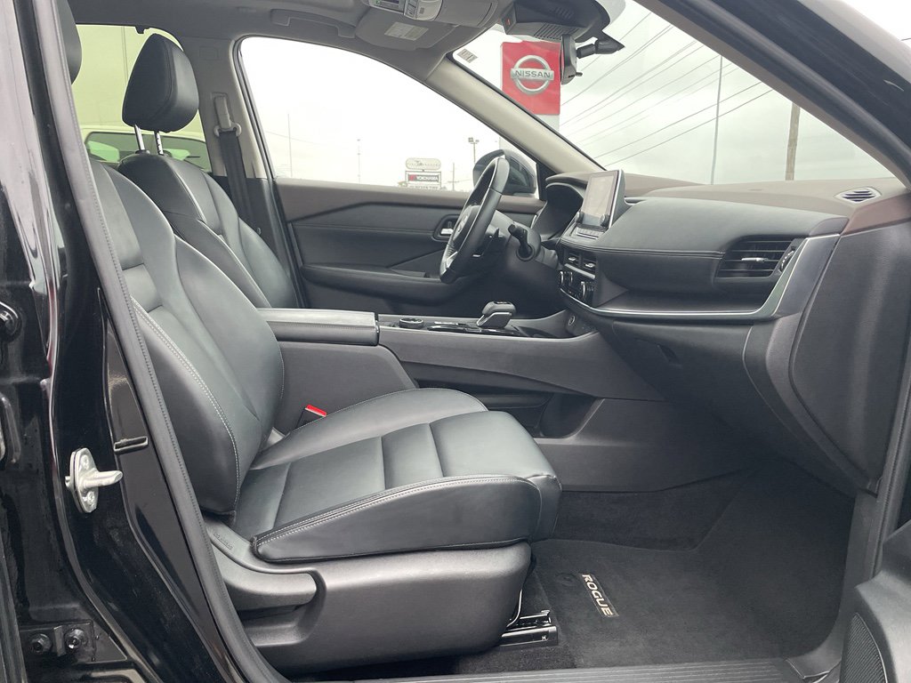 Certified 2023 Nissan Rogue SV w/ SV Premium B Package image 24