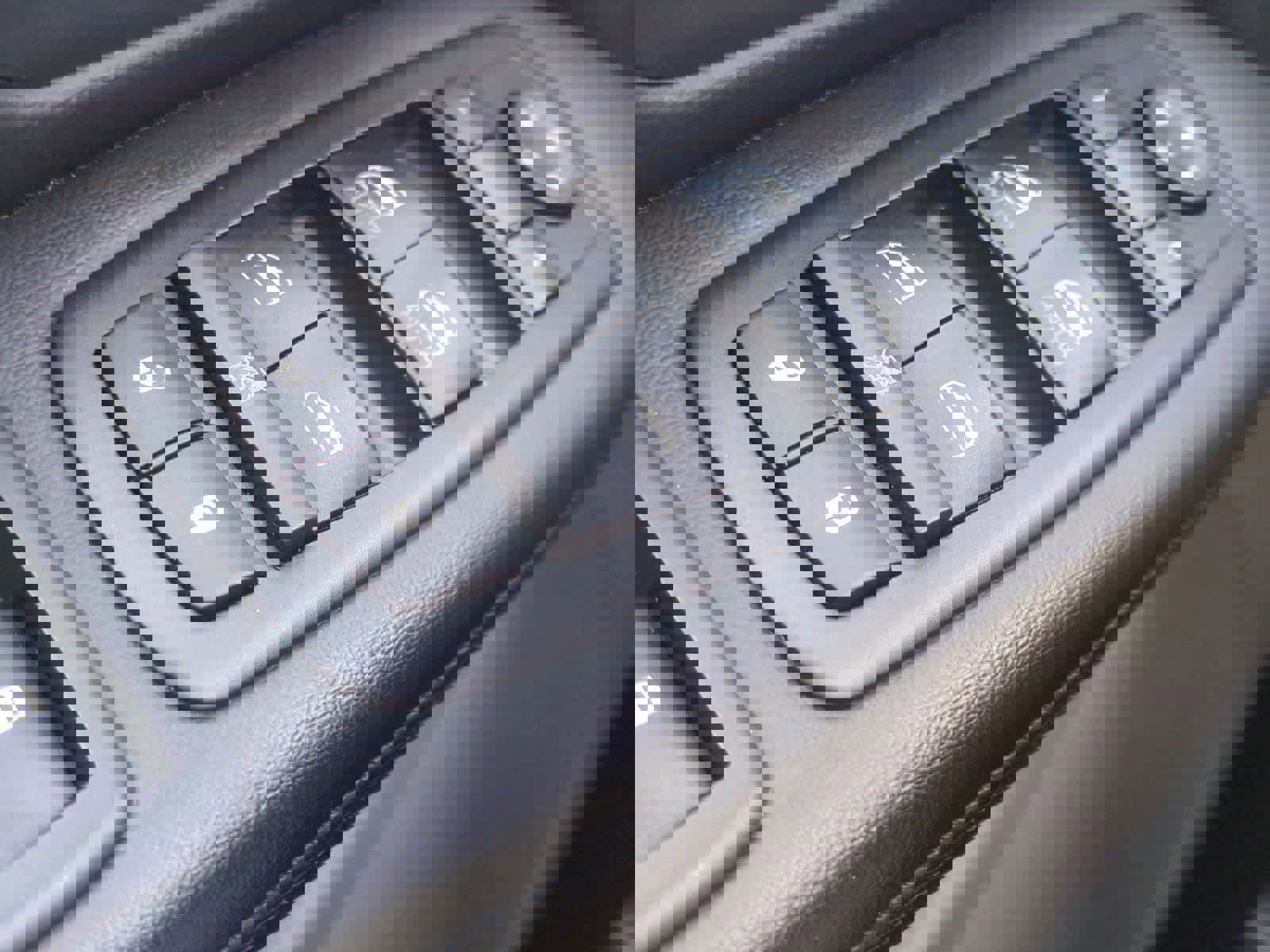 Used 2013 Dodge Grand Caravan SXT image 26