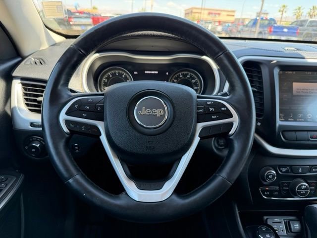 Used 2014 Jeep Cherokee Limited w/ Luxury Group AWD/4WD image 17
