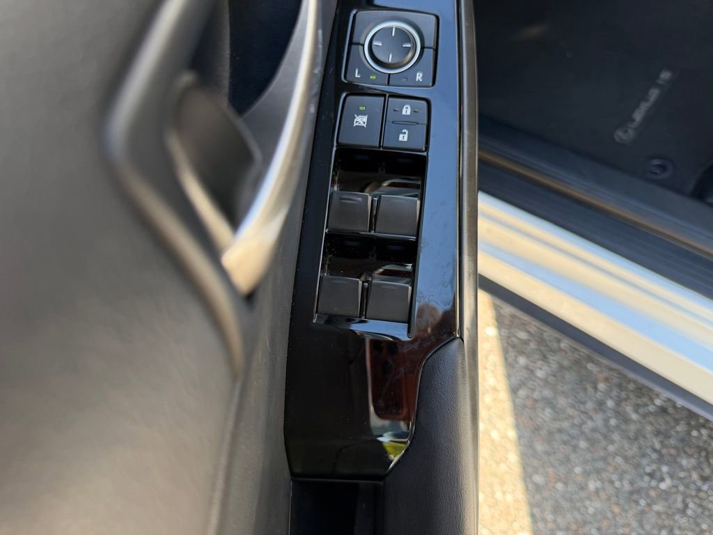 Used 2022 Lexus IS 300 w/ Accessory Package RWD image 25