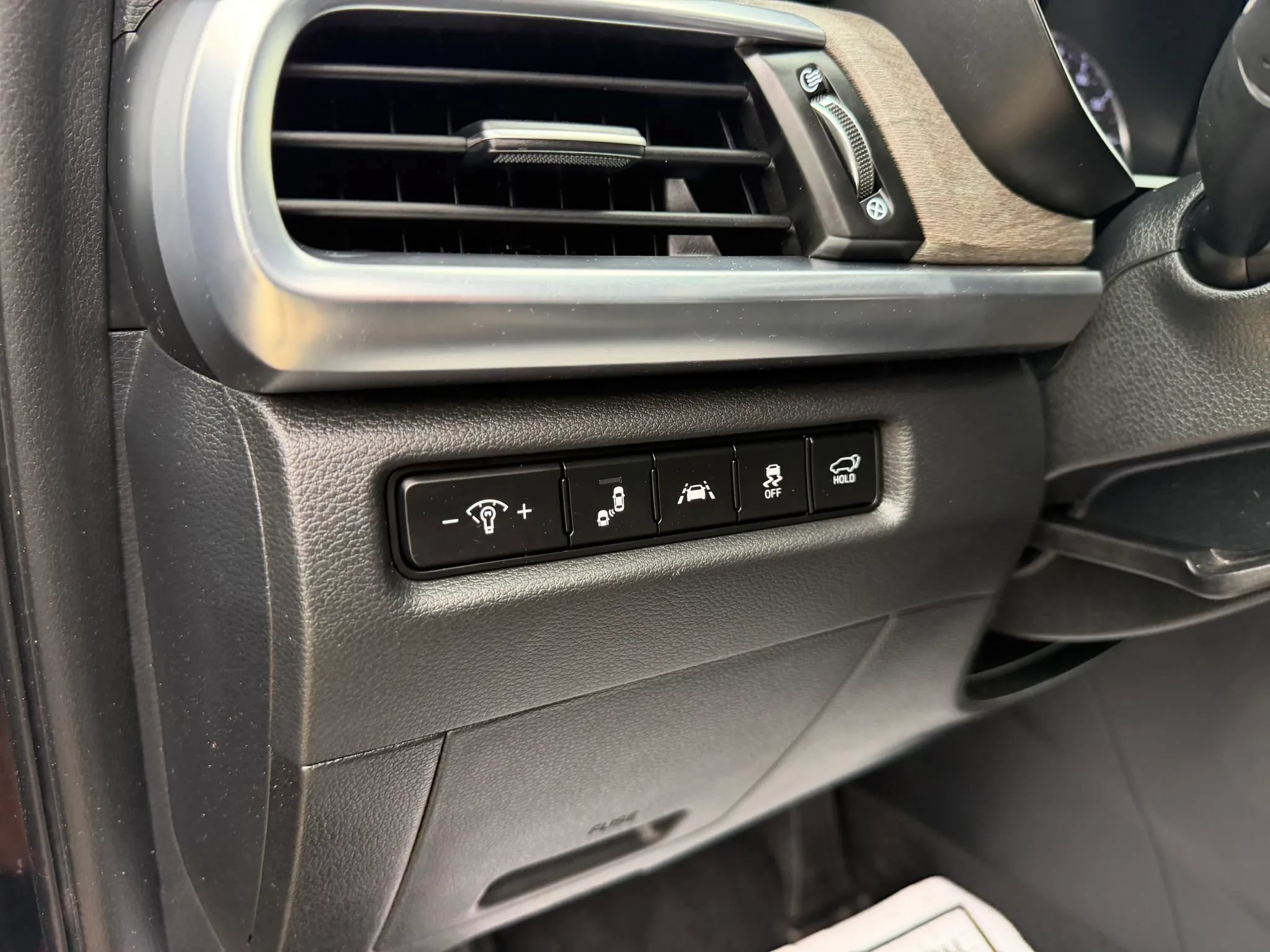 Used 2021 Kia Telluride EX w/ EX Premium Package FWD image 11