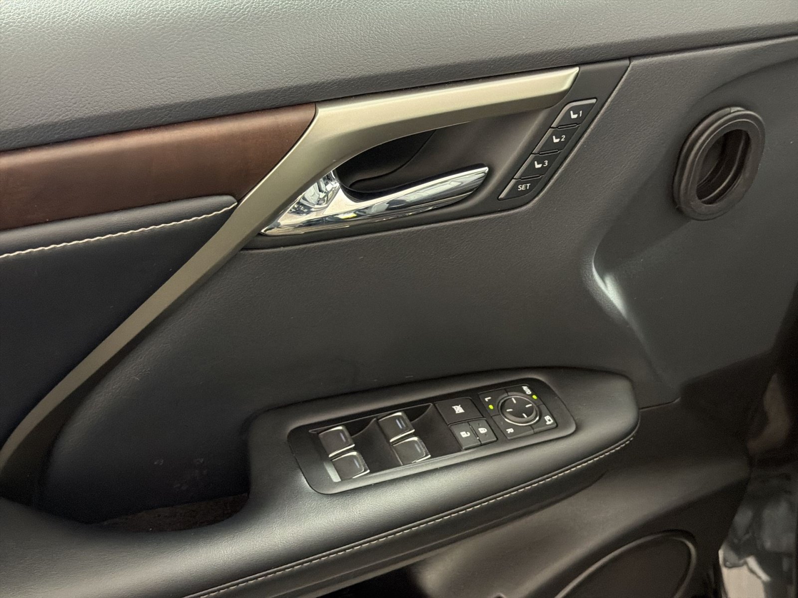 Used 2022 Lexus RX 350 AWD w/ Premium Package image 15