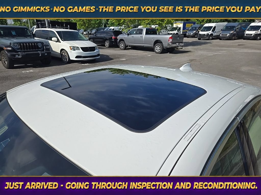 Used 2021 BMW 330i Sedan w/ Convenience Package RWD image 13