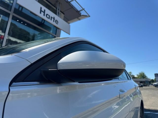 Used 2019 Volkswagen Jetta SE w/ Cold Weather Package FWD image 28