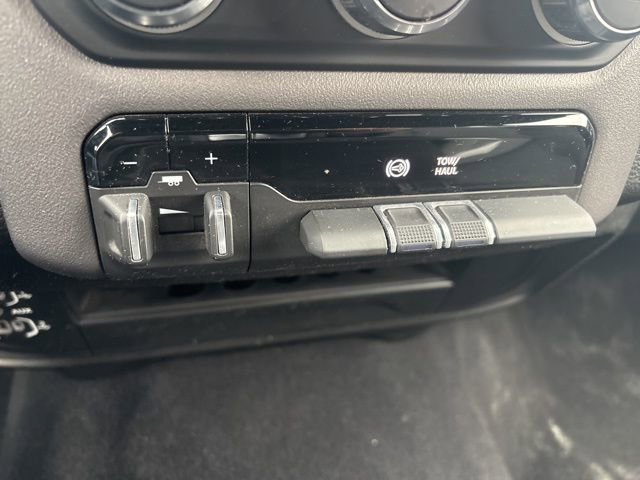Used 2024 RAM 2500 Big Horn image 30