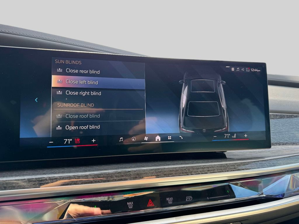 Certified 2025 BMW i7 eDrive50 w/ M Sport Package image 13