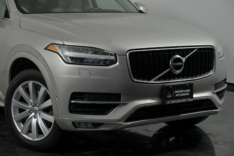 Used 2016 Volvo XC90 T6 Momentum w/ Momentum Plus Package AWD/4WD image 2