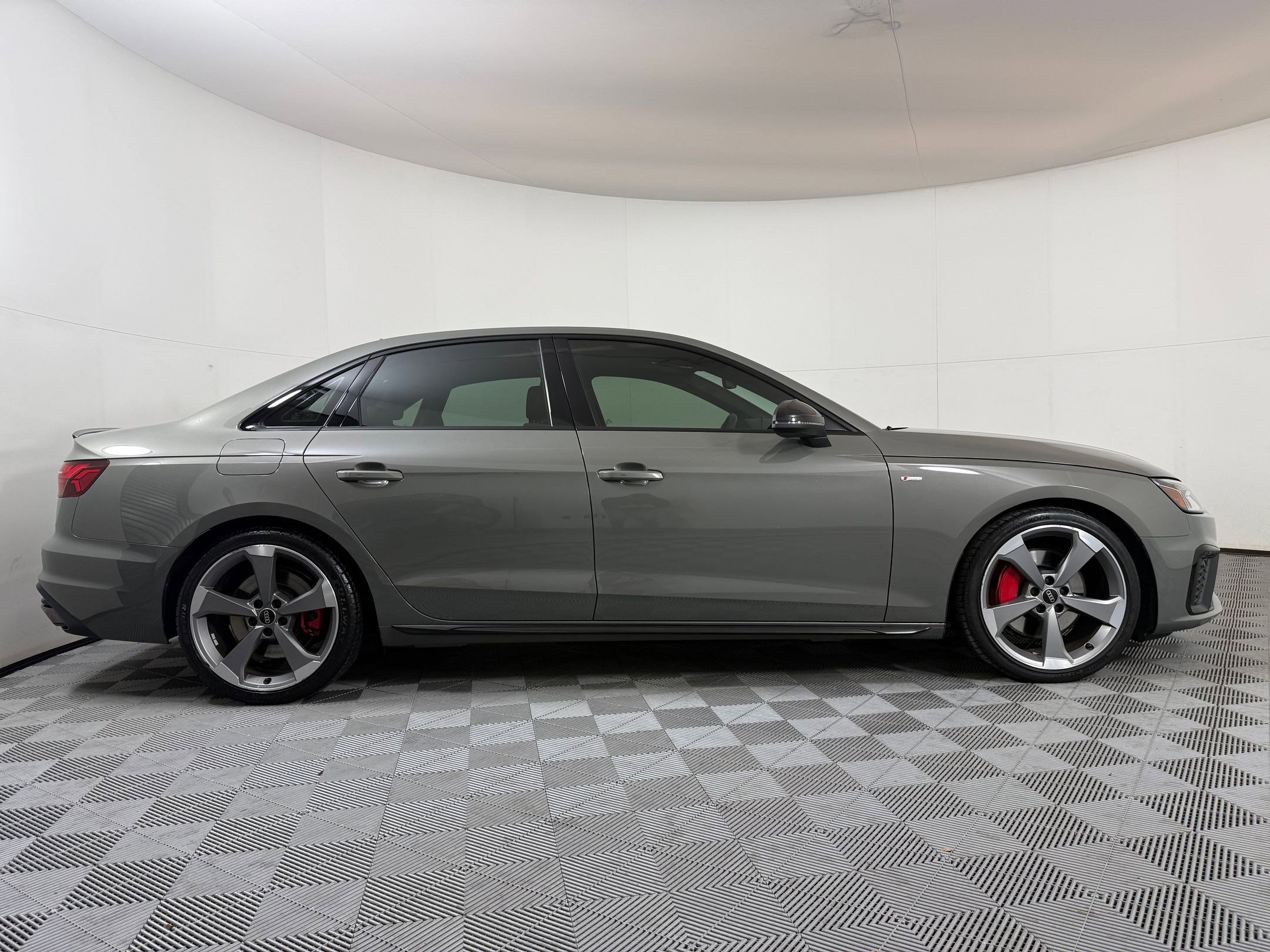 Used 2023 Audi A4 2.0T Premium Plus w/ Premium Plus Package image 8