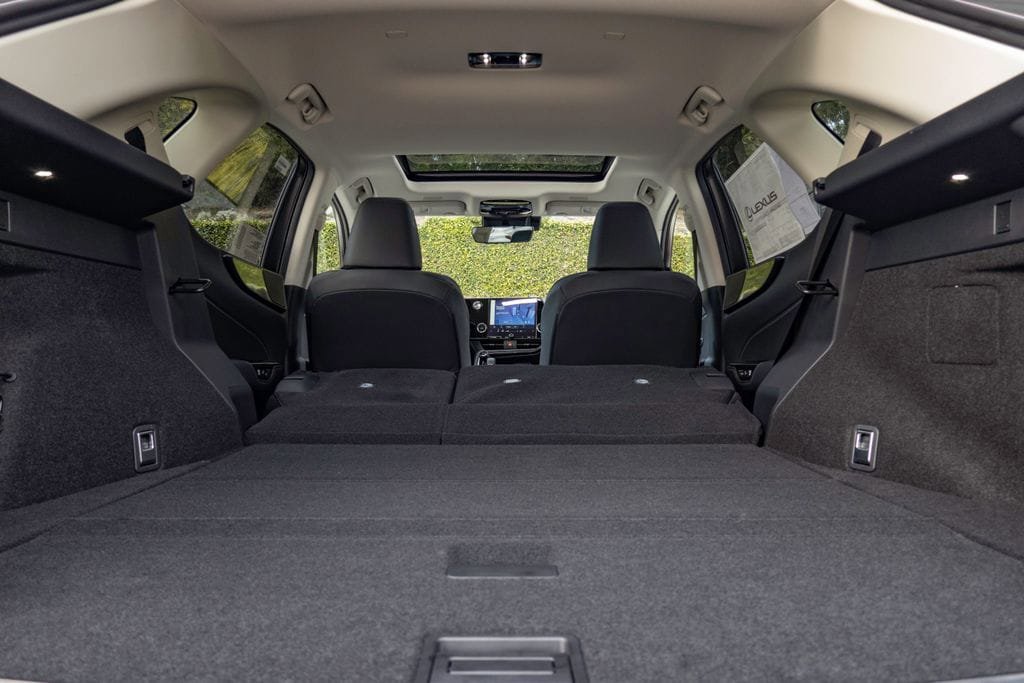 New 2026 Lexus NX 350h AWD w/ Premium Package image 9