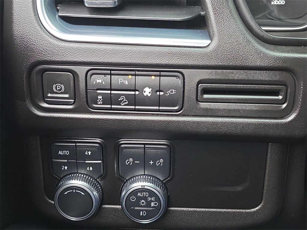 Certified 2021 GMC Yukon XL AT4 image 18