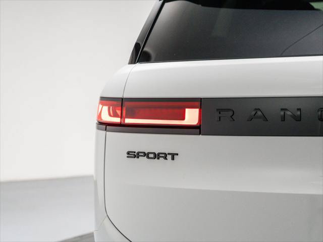 New 2026 Land Rover Range Rover Sport Dynamic SE AWD/4WD image 28