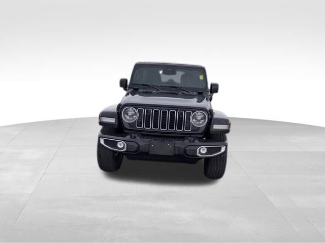 Used 2025 Jeep Wrangler Unlimited Sahara w/ Safety Group image 2
