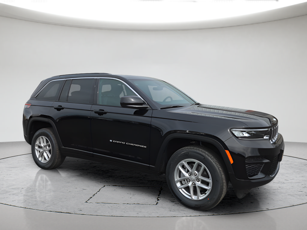 New 2026 Jeep Grand Cherokee Laredo