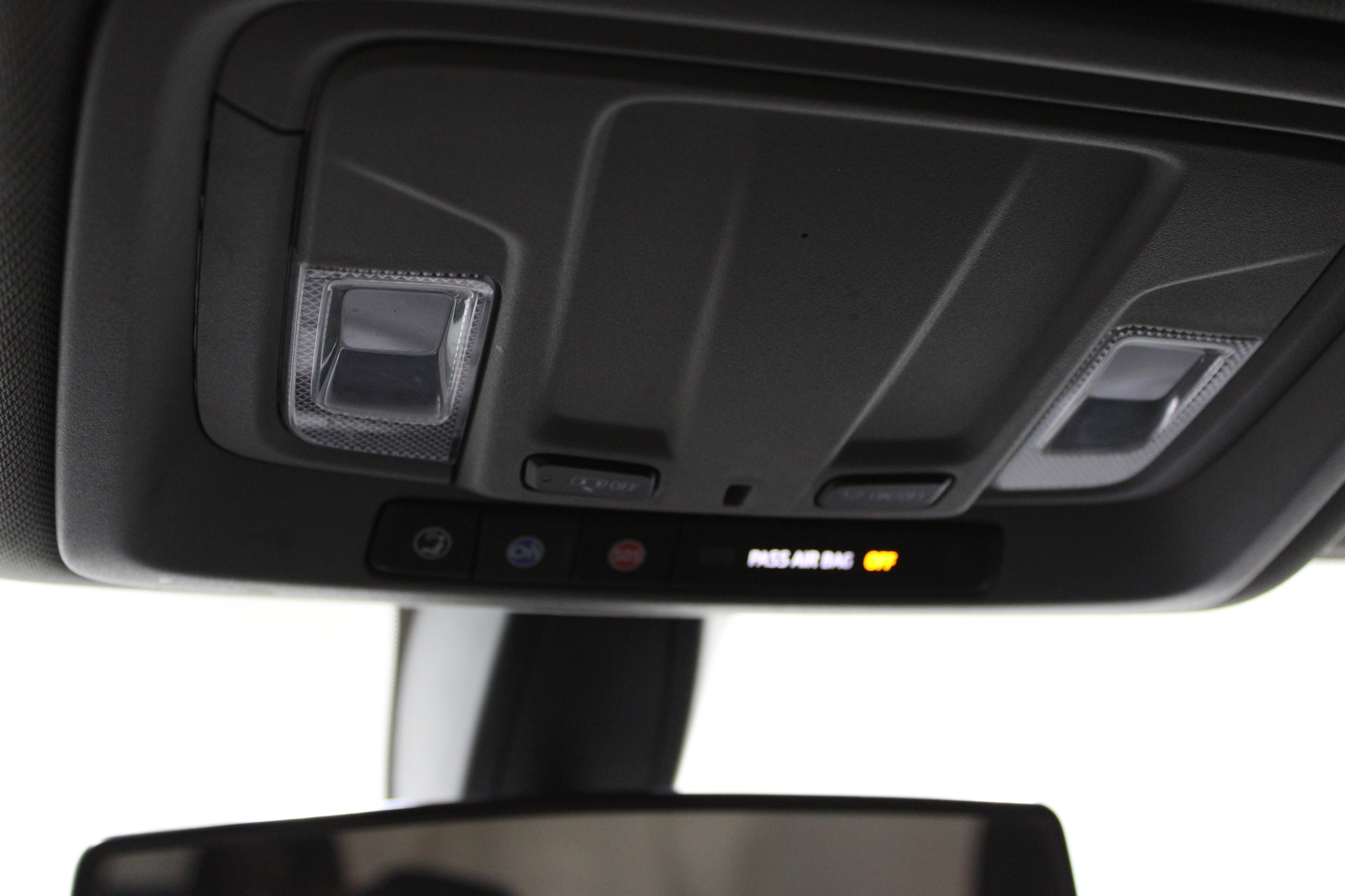 Used 2020 Chevrolet Silverado 1500 LT RWD image 16