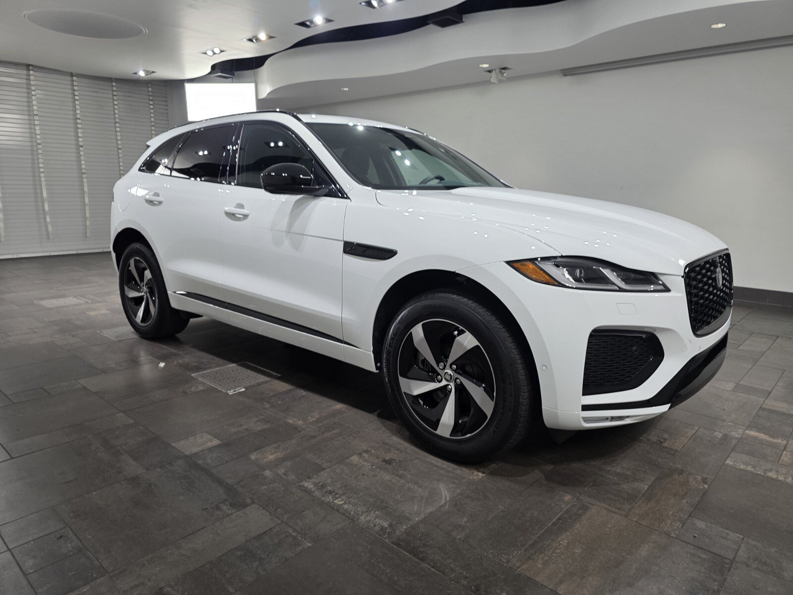 New 2026 Jaguar F-PACE R-Dynamic S AWD/4WD image 24