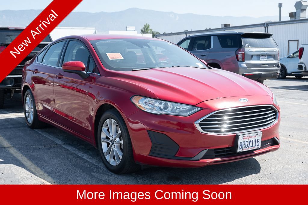 Used 2020 Ford Fusion SE FWD image 1
