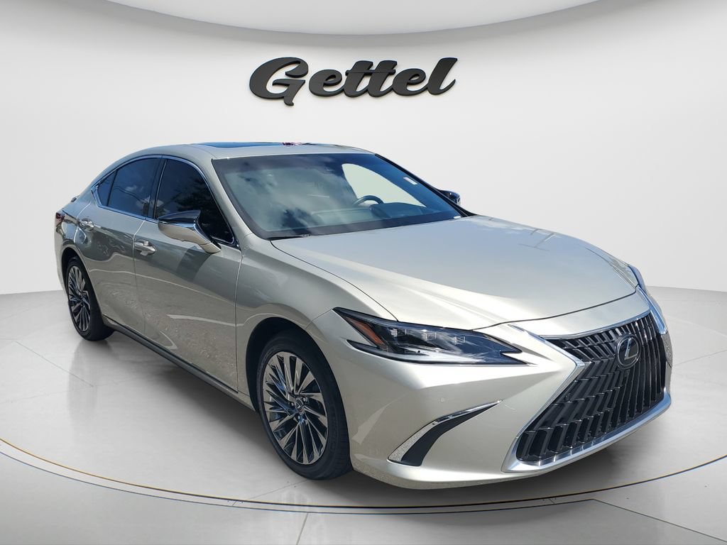 Used 2024 Lexus ES 300h Ultra Luxury w/ Accessory Package (Z2) FWD image 3