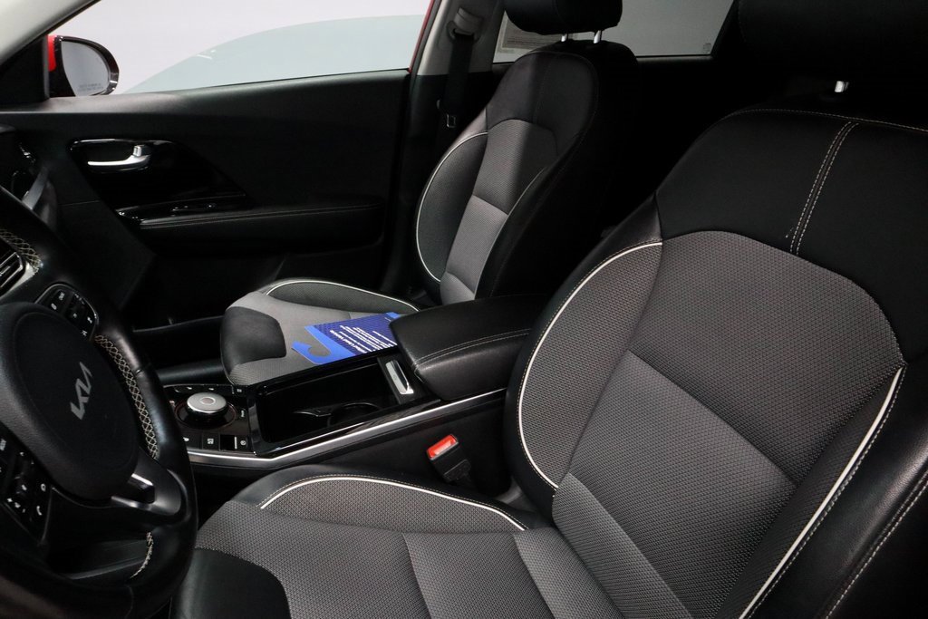 Used 2022 Kia Niro EX w/ Cold Weather Package image 24