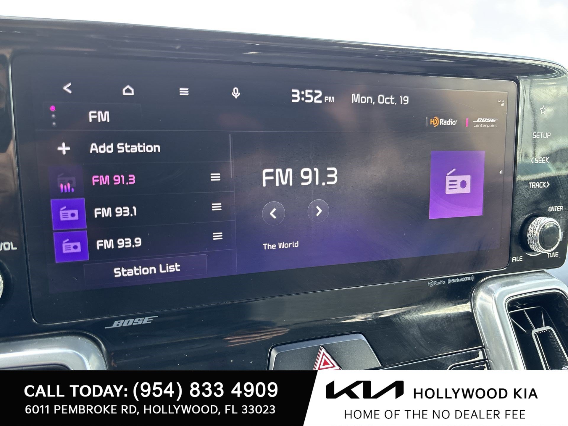 Used 2023 Kia Sorento SX Prestige w/ Panoramic Sunroof Package AWD/4WD image 12