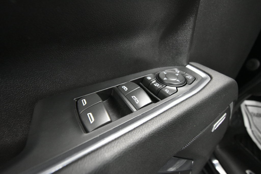 Used 2024 Chevrolet Silverado 3500 LTZ w/ LTZ Plus Package AWD/4WD image 5