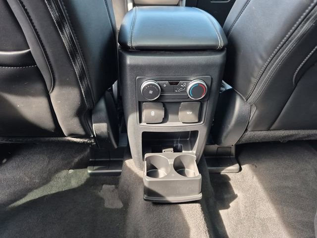 Used 2022 Ford Explorer XLT w/ Equipment Group 202A image 31