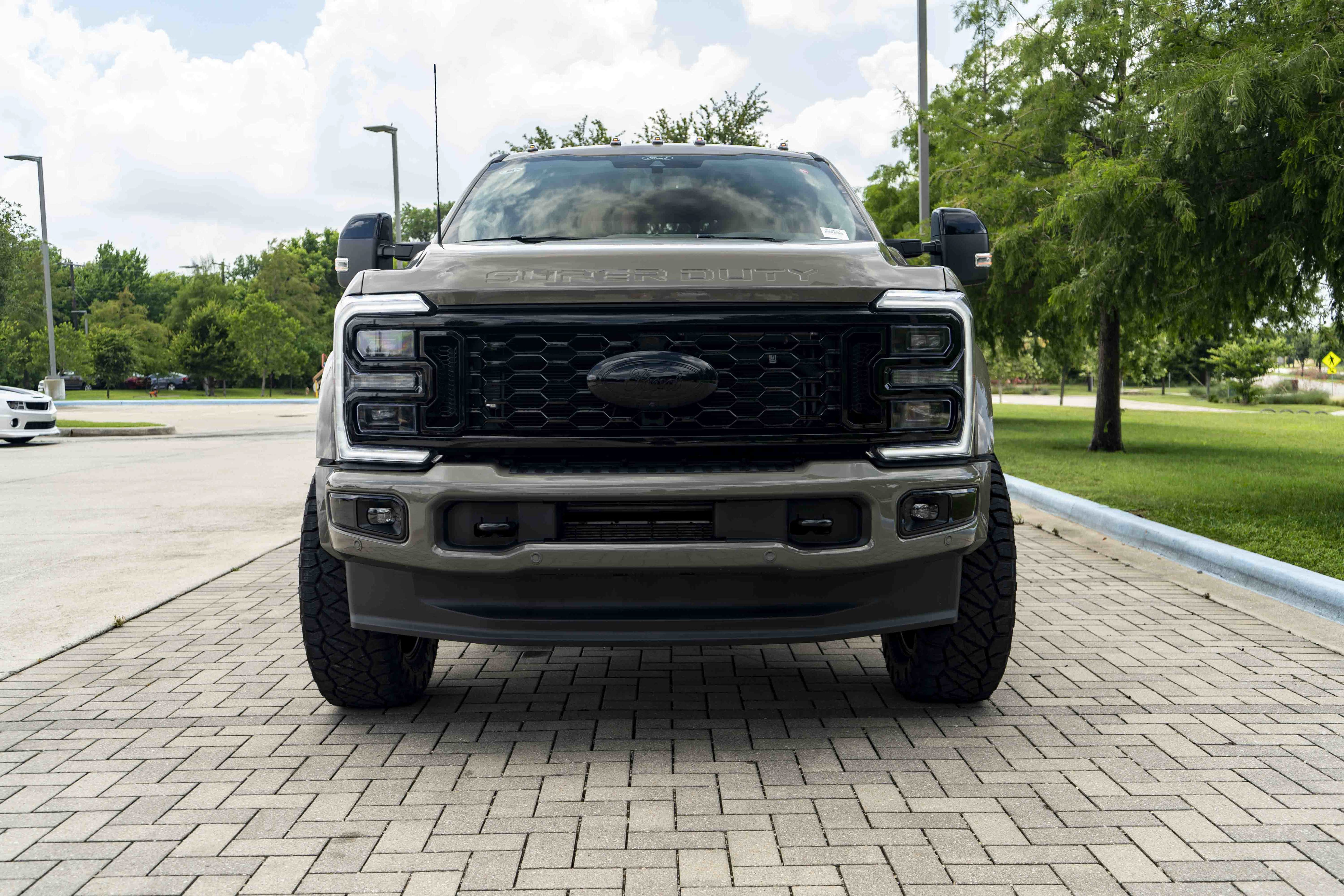 Used 2026 Ford F450 Platinum w/ Platinum Plus Package AWD/4WD image 3
