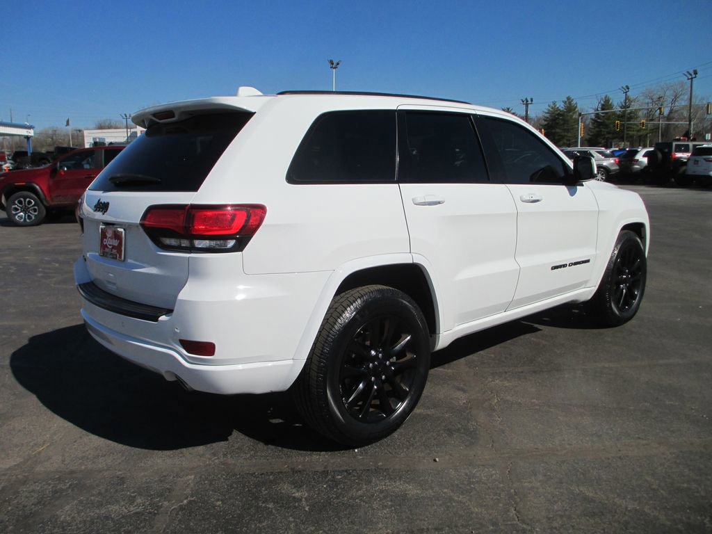 Used 2018 Jeep Grand Cherokee Altitude image 7