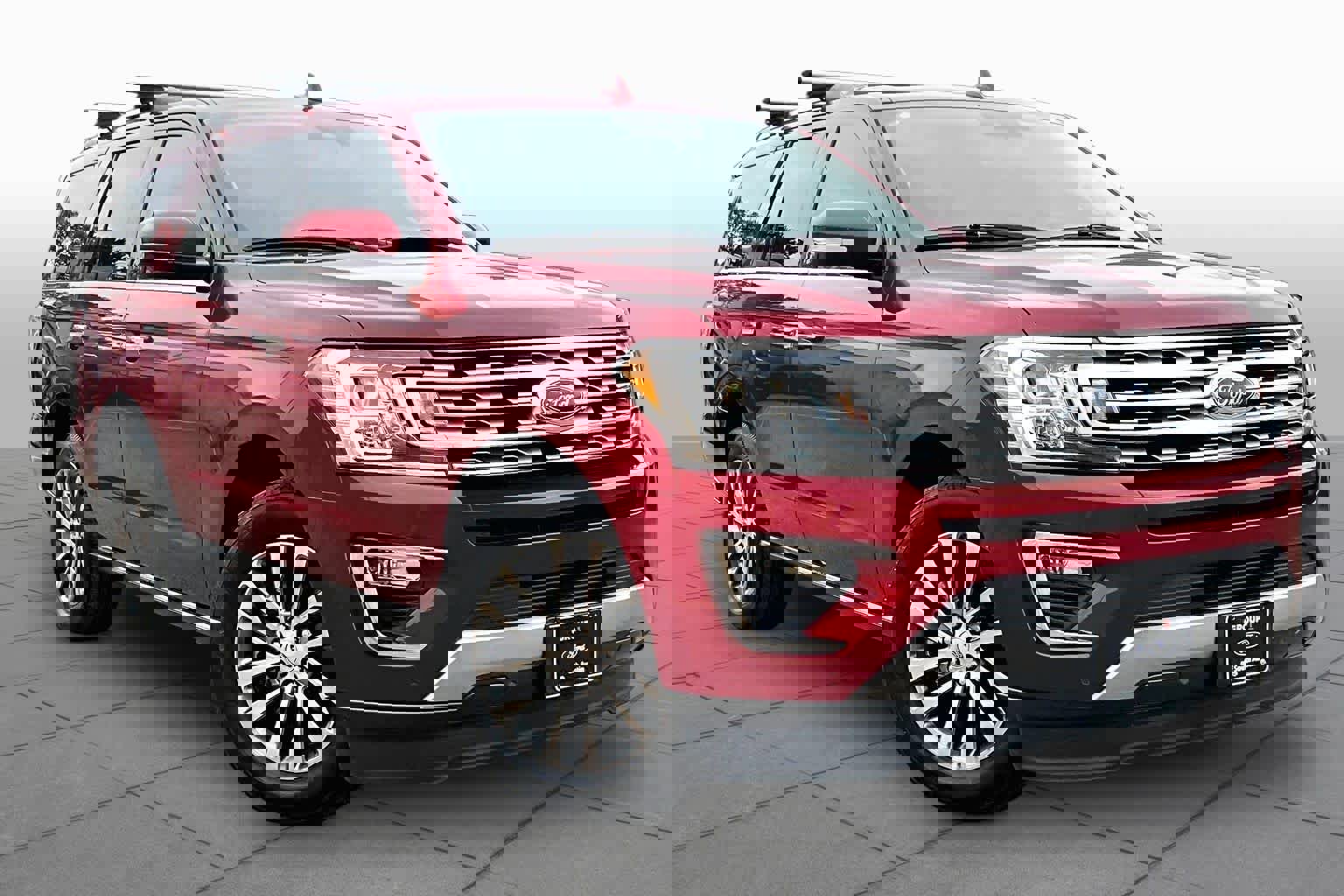 Used 2018 Ford Expedition Limited w/ Equipment Group 301A RWD image 3