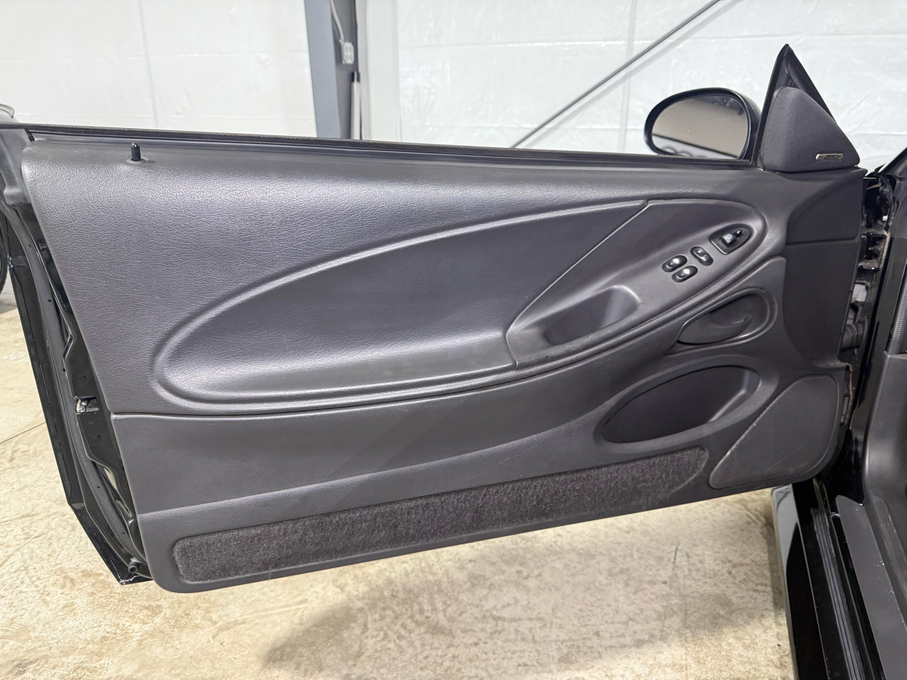 Used 2001 Ford Mustang Cobra image 12