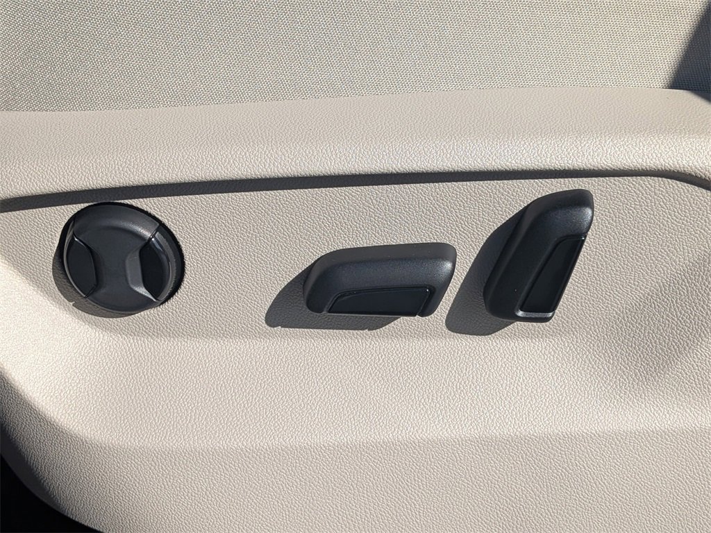 New 2026 Volkswagen Atlas SE image 21