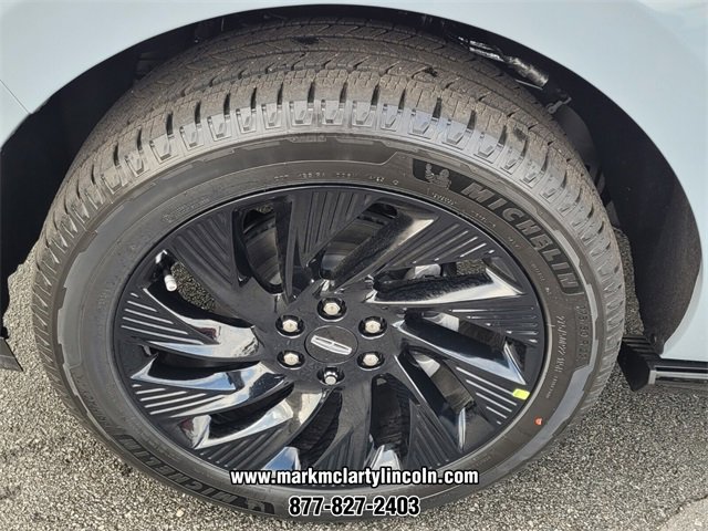 New 2025 Lincoln Navigator L Reserve w/ Jet Appearance Package image 14