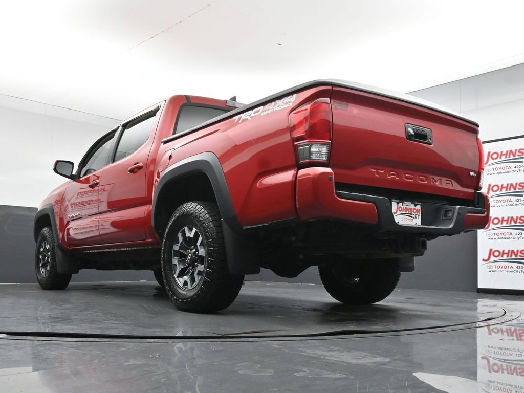 Used 2016 Toyota Tacoma TRD Off-Road w/ Premium & Technology Package image 31