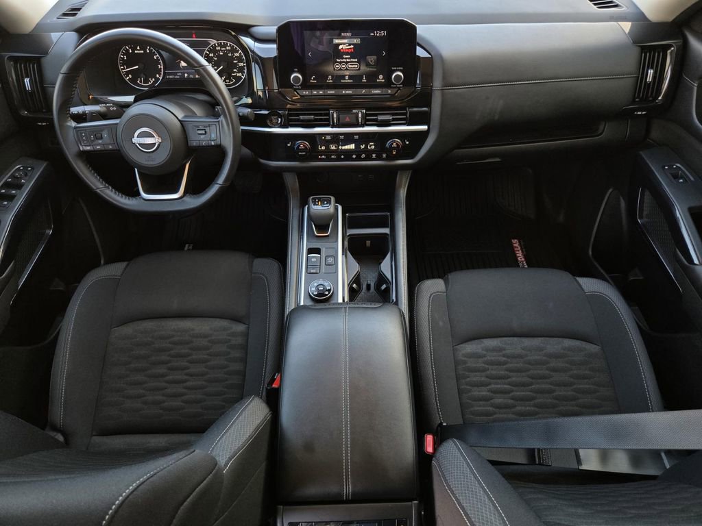Certified 2025 Nissan Pathfinder SV image 15
