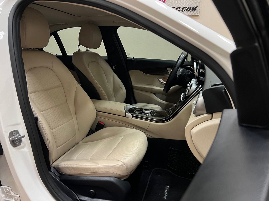 Used 2019 Mercedes-Benz C 300 Sedan image 22