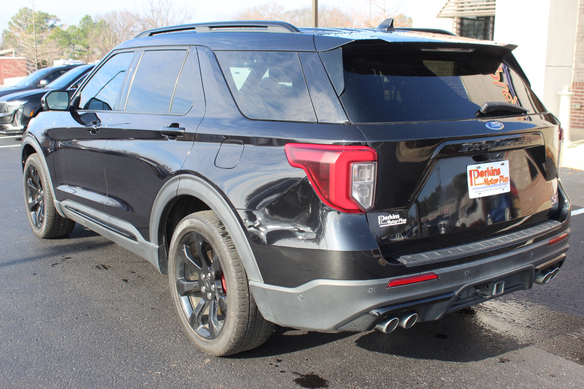 Used 2020 Ford Explorer ST w/ ST Street Pack image 8