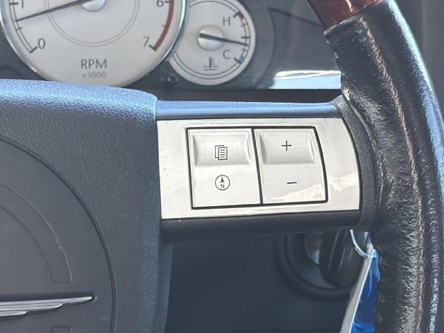 Used 2005 Chrysler 300 C RWD image 25