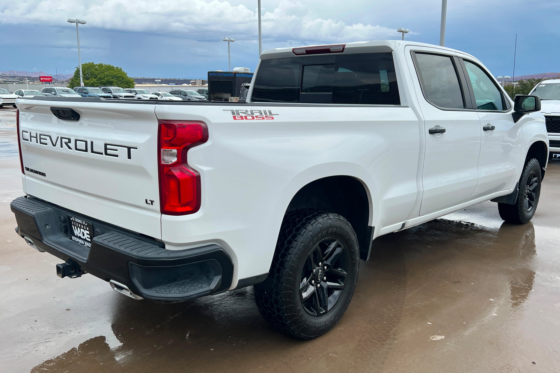Used 2024 Chevrolet Silverado 1500 LT Trail Boss w/ Convenience Package II AWD/4WD image 6