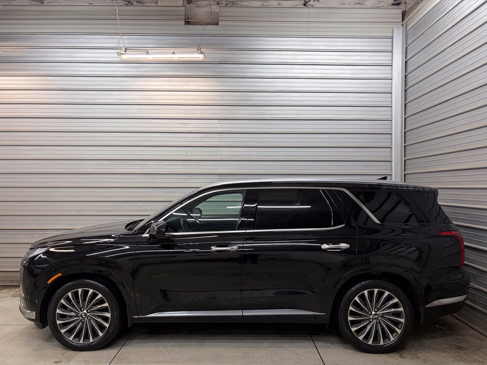 Used 2024 Hyundai Palisade Calligraphy AWD/4WD image 8