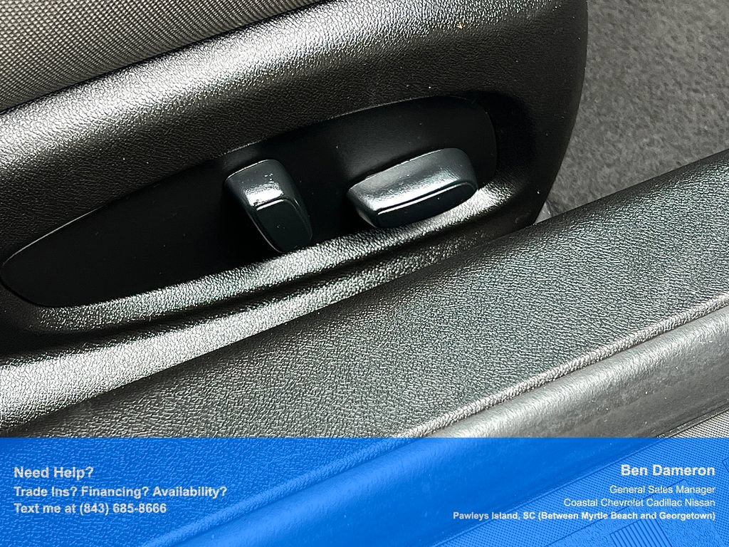 Used 2019 Chevrolet Camaro LT w/ Technology Package RWD image 21