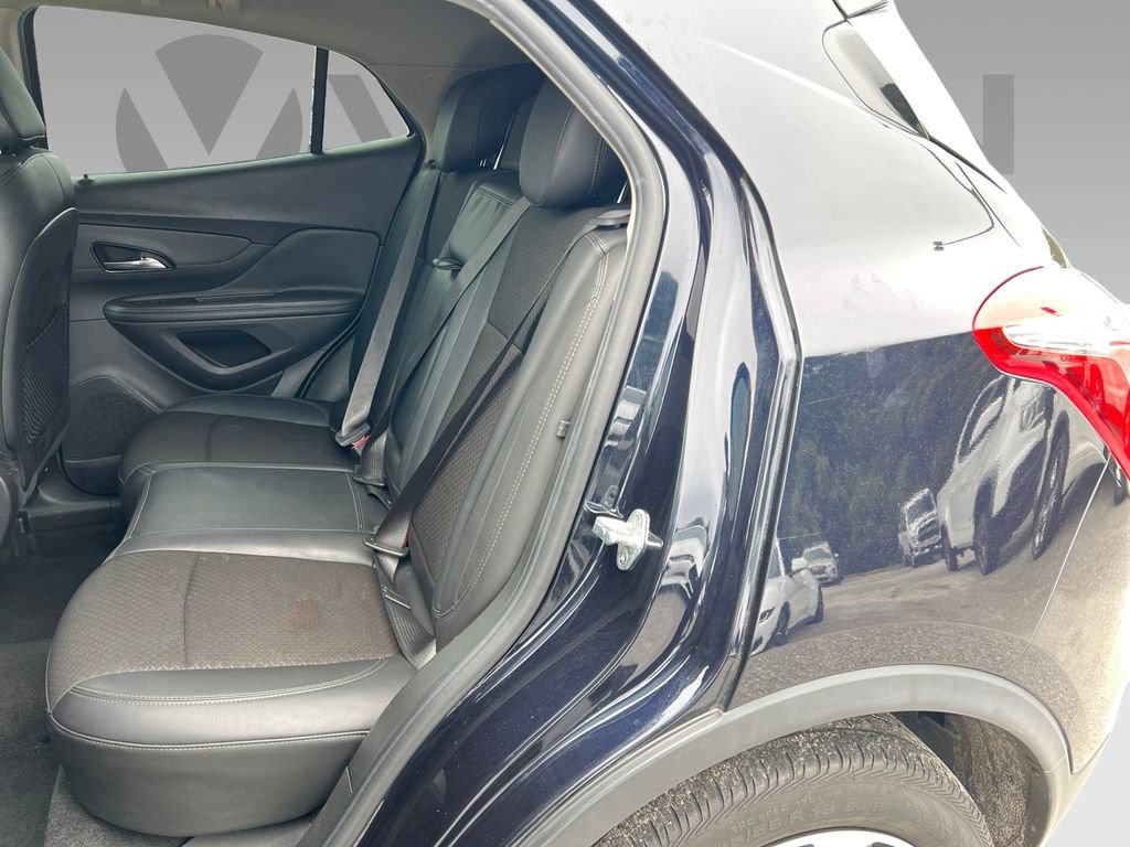 Used 2021 Buick Encore Preferred image 19